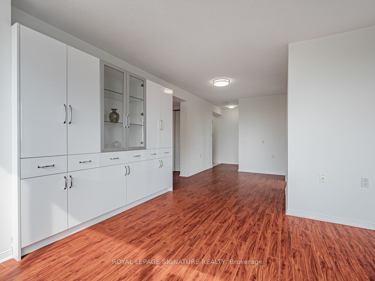 2800 Warden Ave, #506