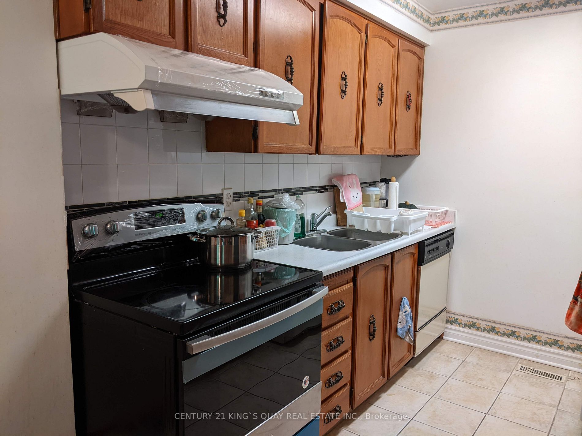 Listing E7011240 - Large Photo # 10