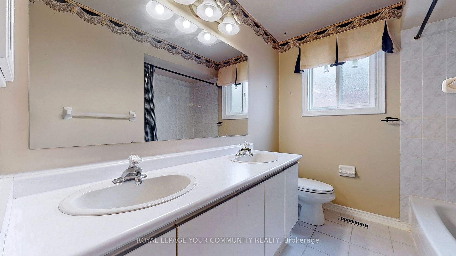 20 Rolling Acres Dr
