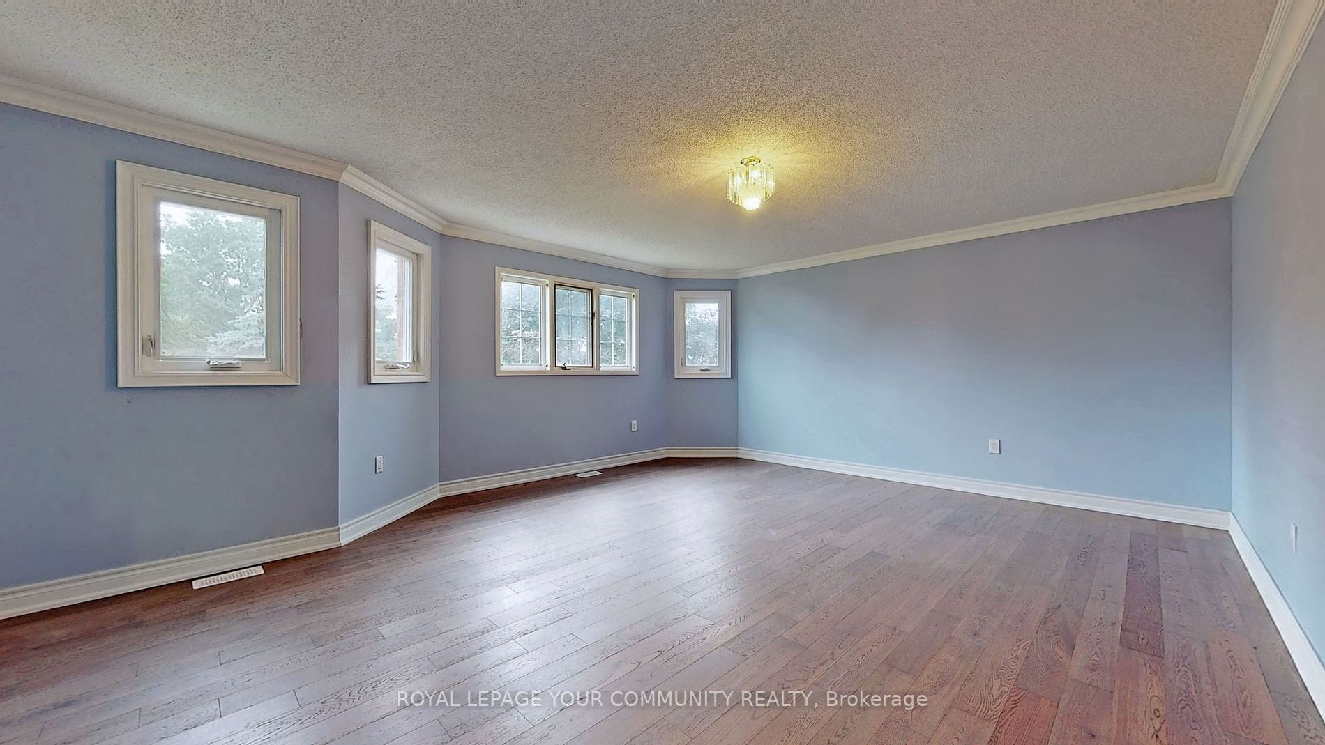 20 Rolling Acres Dr