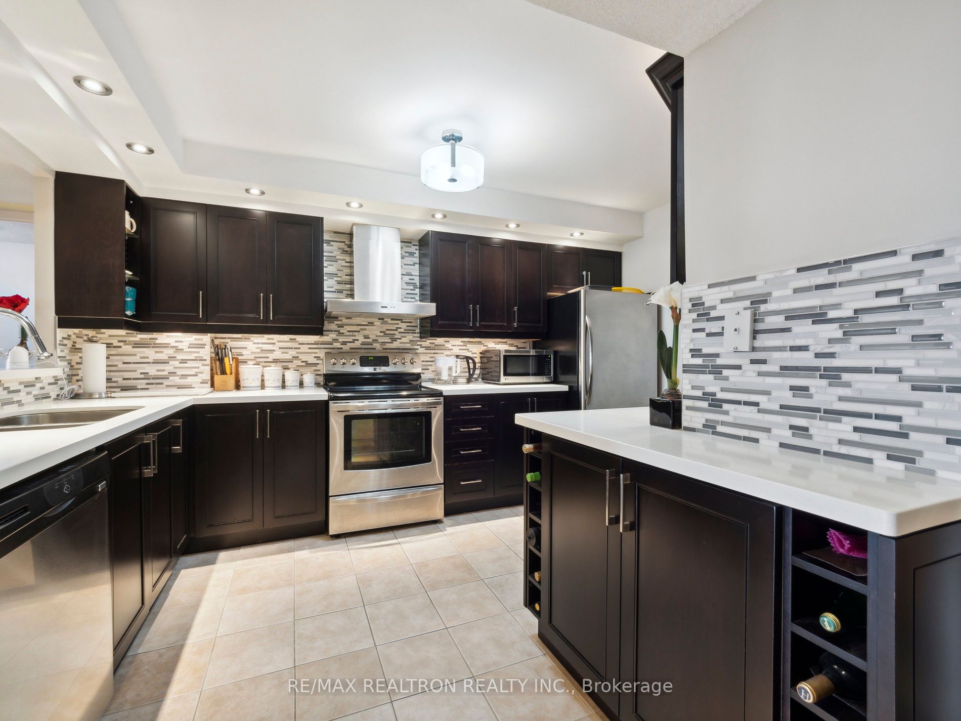 Listing E7011336 - Large Photo # 13