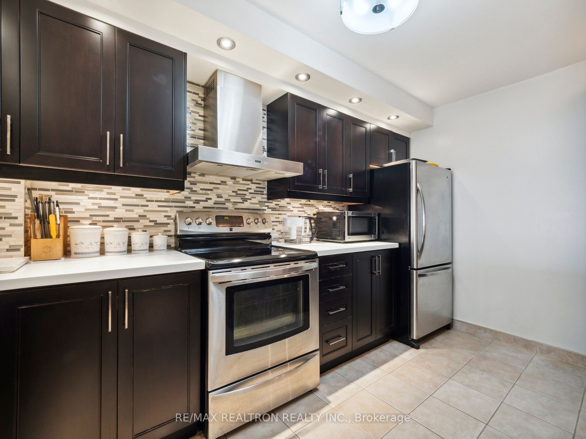 Listing E7011336 - Large Photo # 15