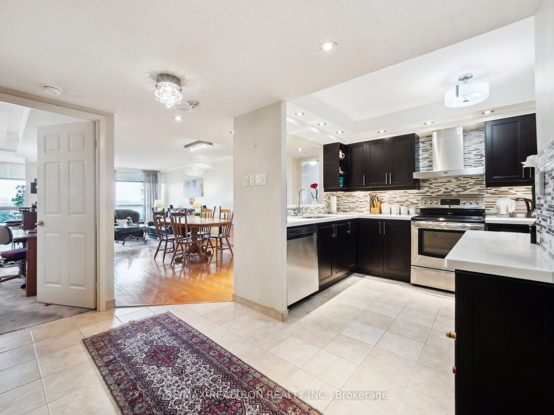 Listing E7011336 - Large Photo # 11
