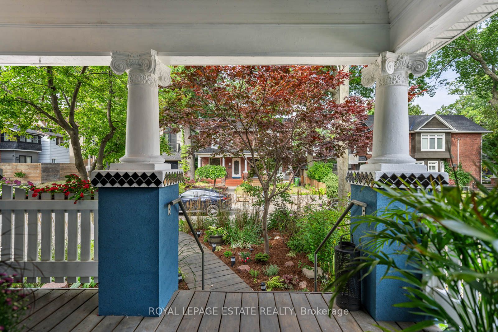 33 Pine Ave