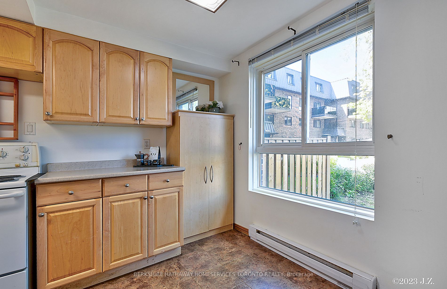 Listing E7011360 - Large Photo # 11