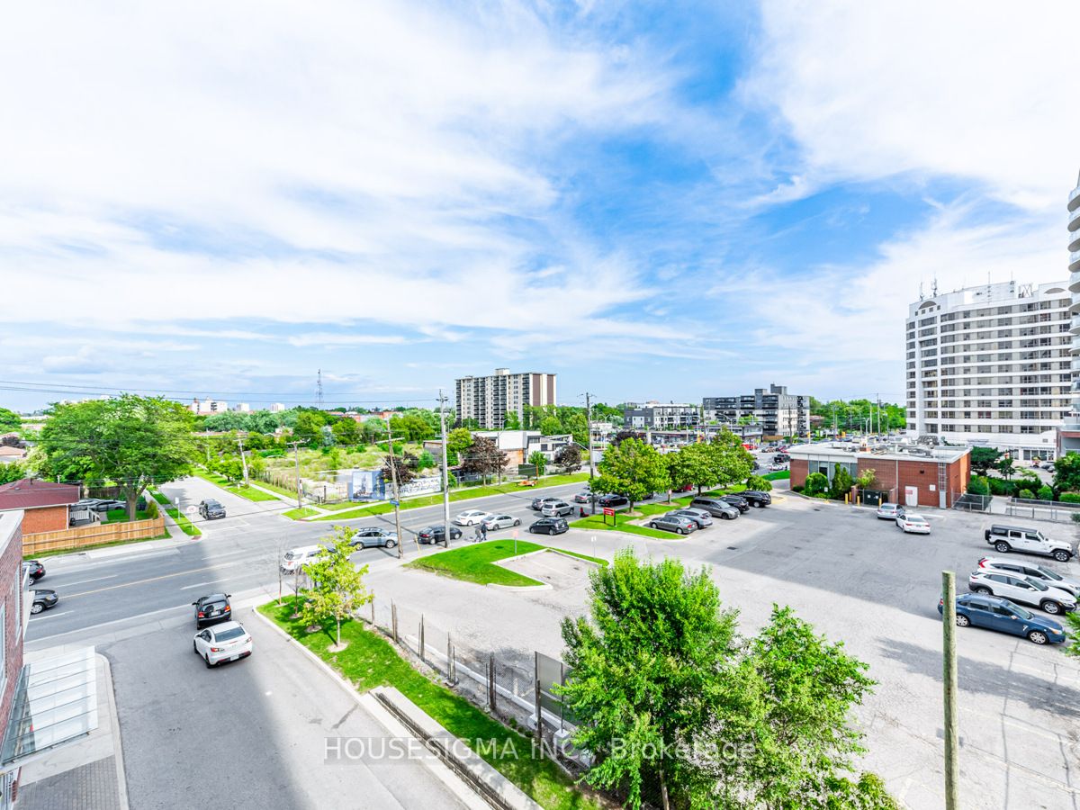 1328 Birchmount Rd, #513