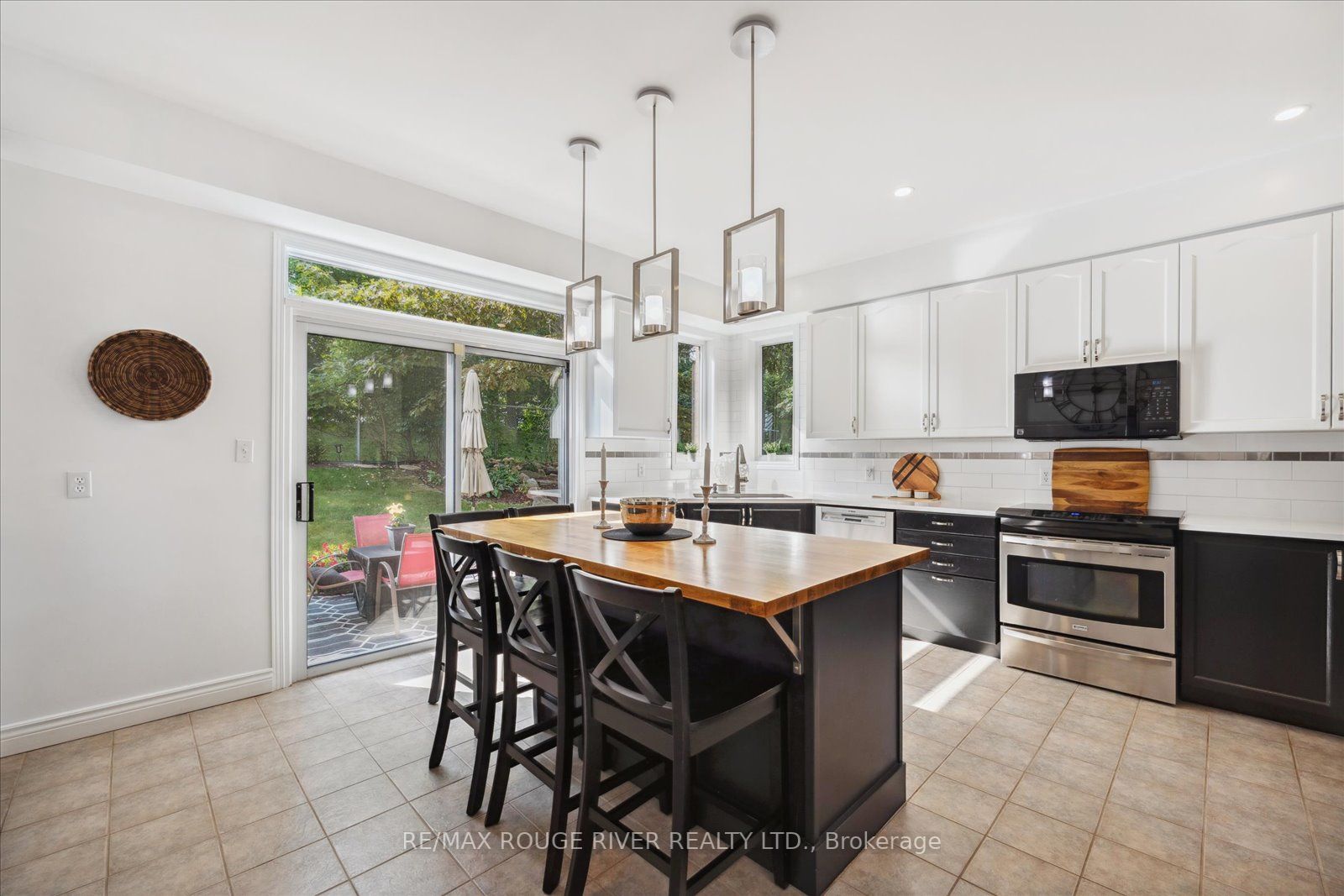 1005 Mountview Crt