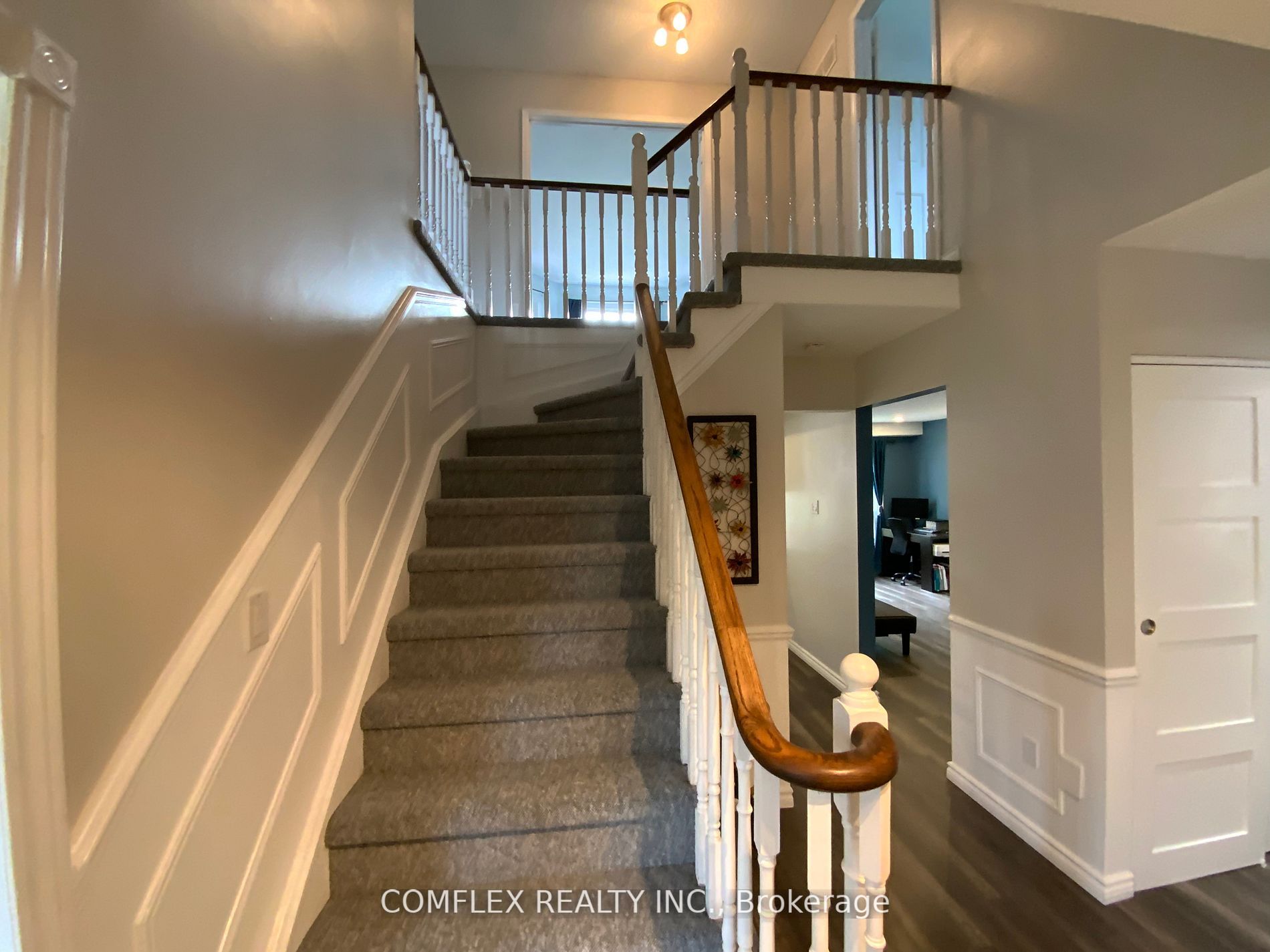 211 Bassett Blvd