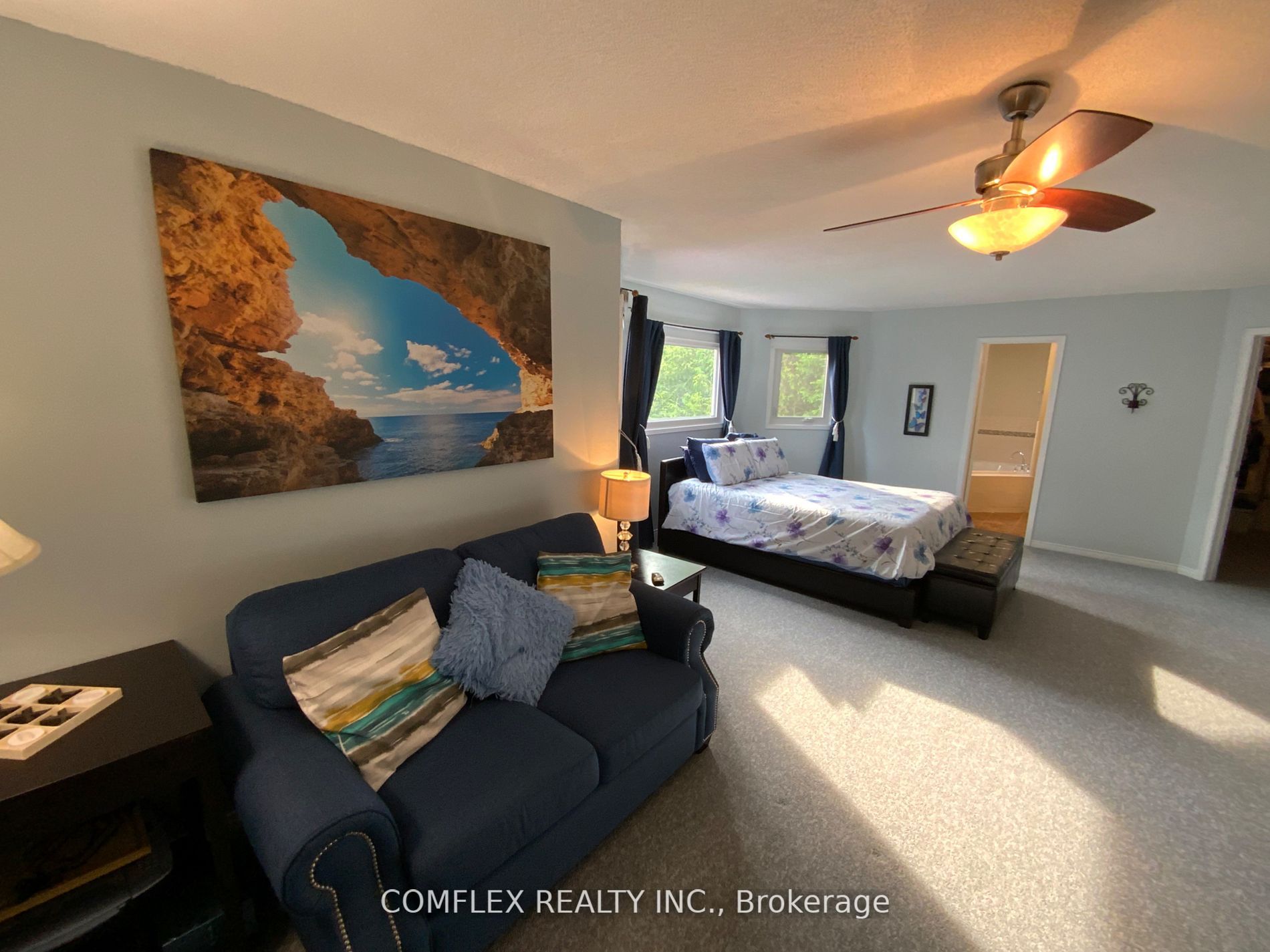 211 Bassett Blvd