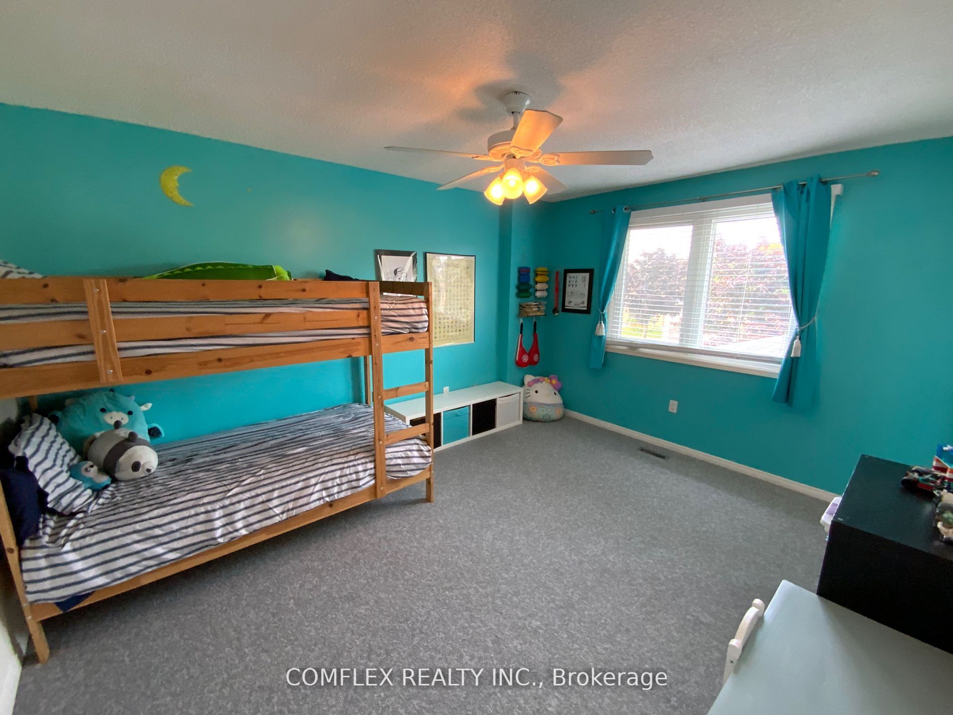 211 Bassett Blvd