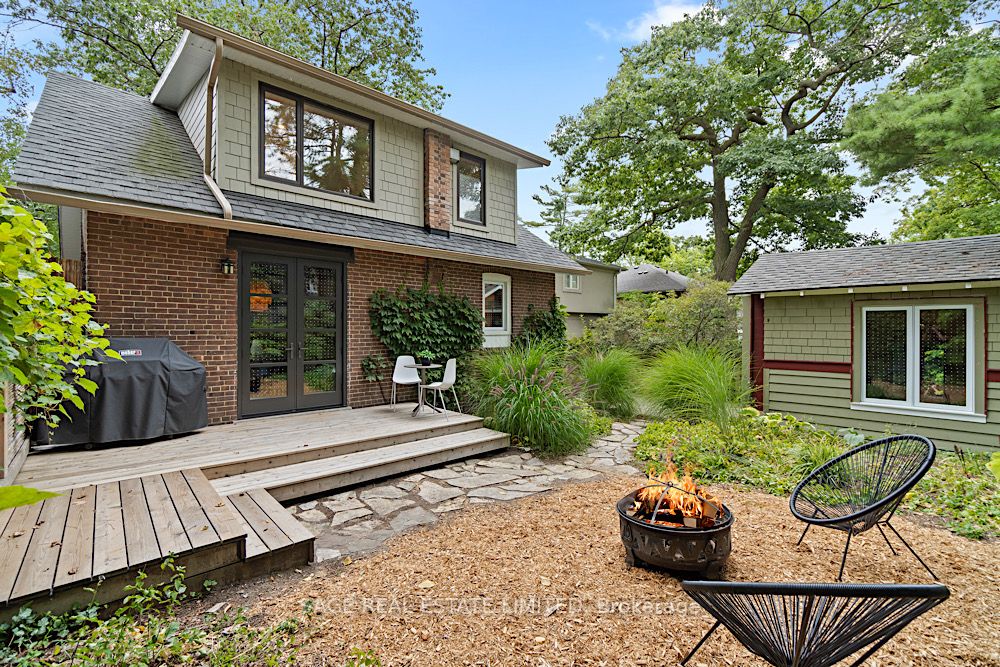40 Fallingbrook Road