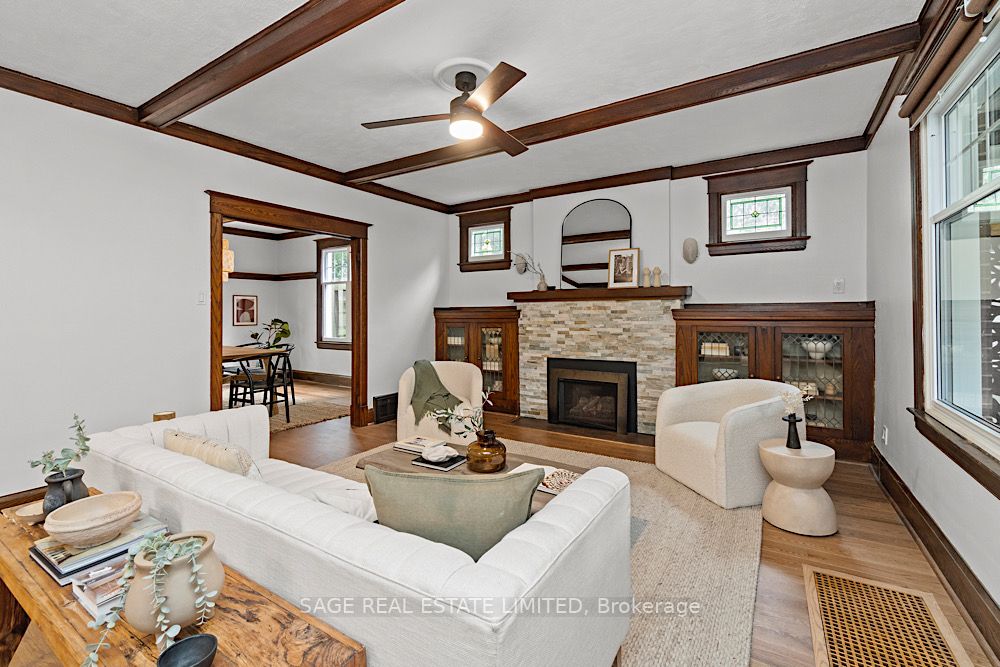 40 Fallingbrook Road