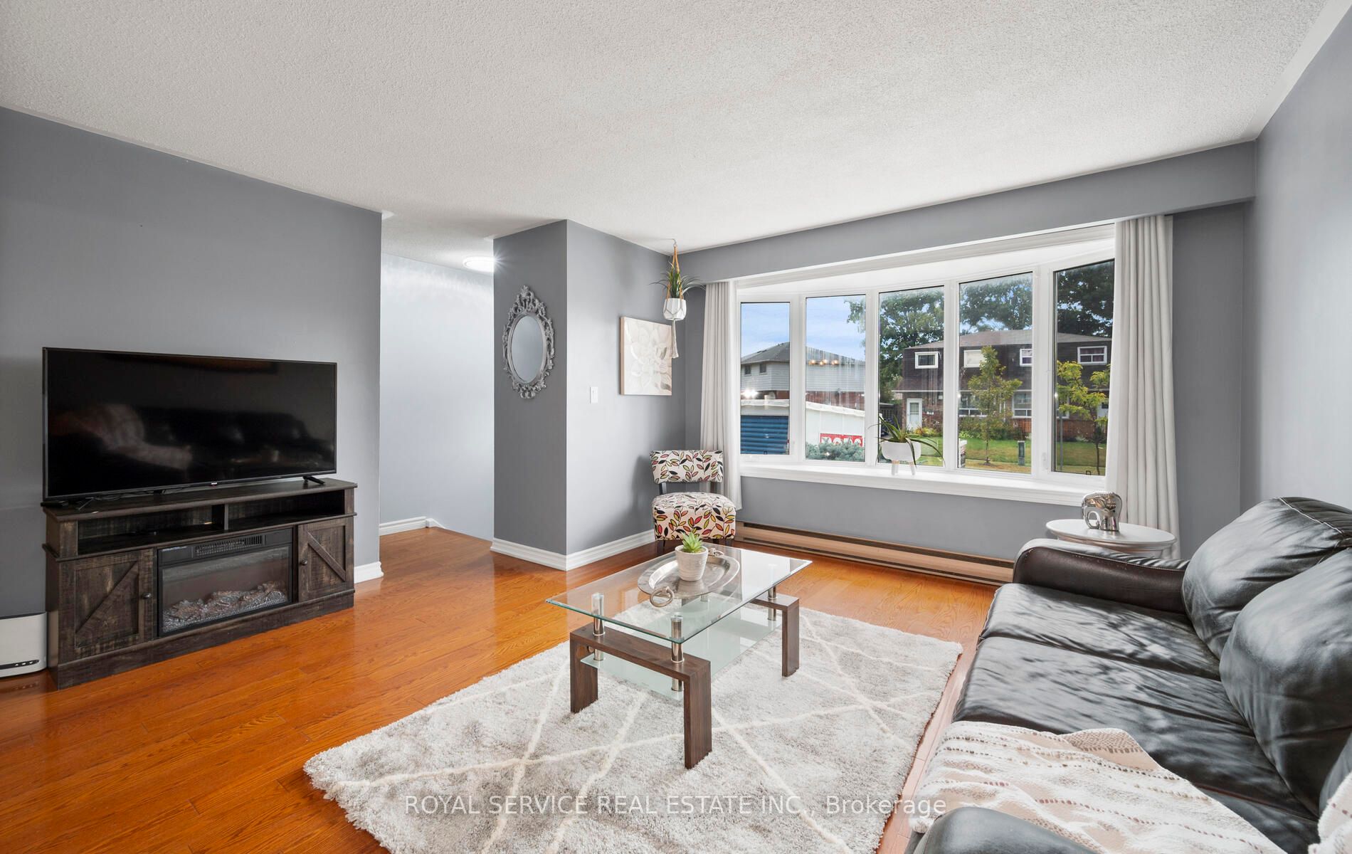 382 Kinmount Cres