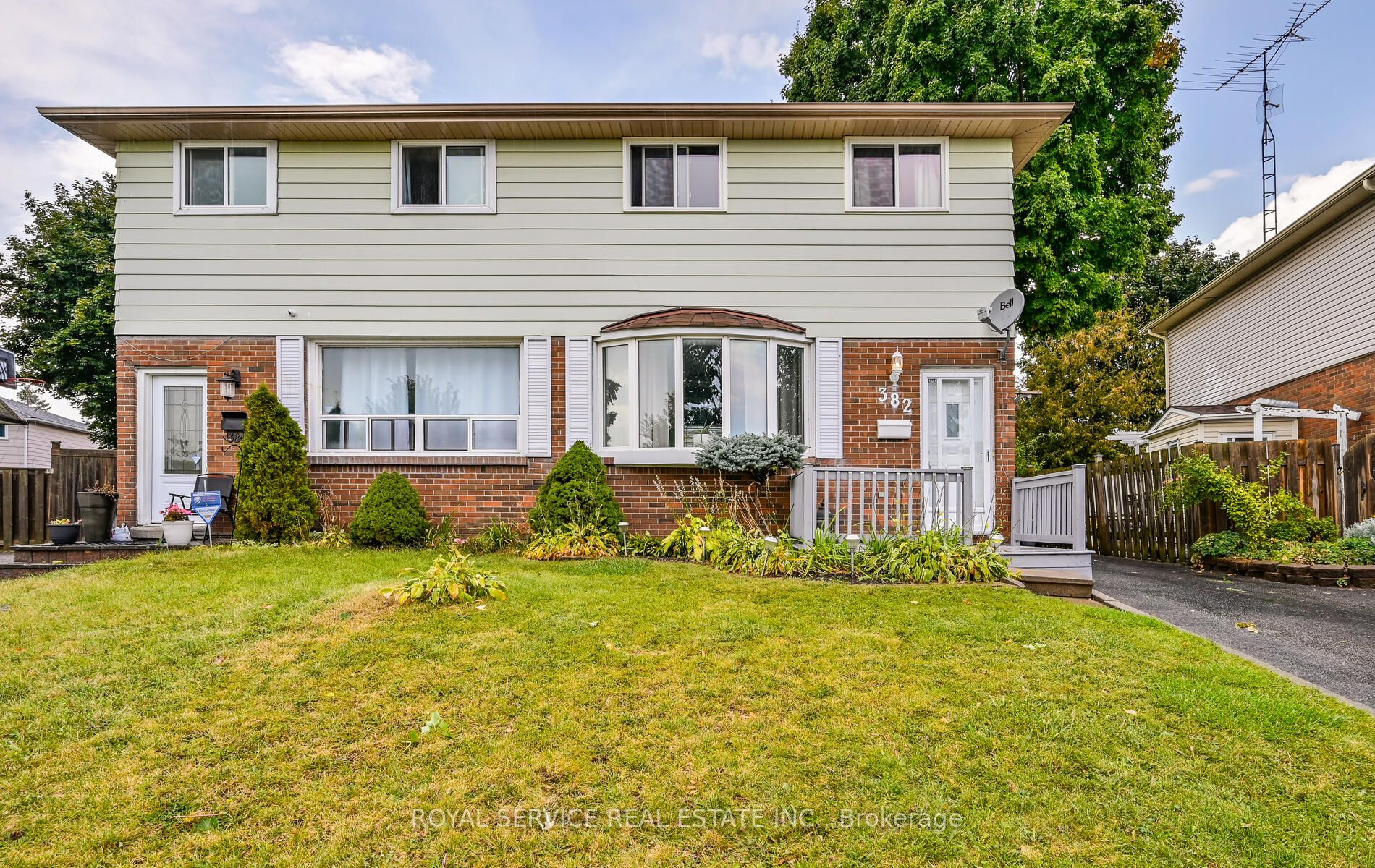 382 Kinmount Cres