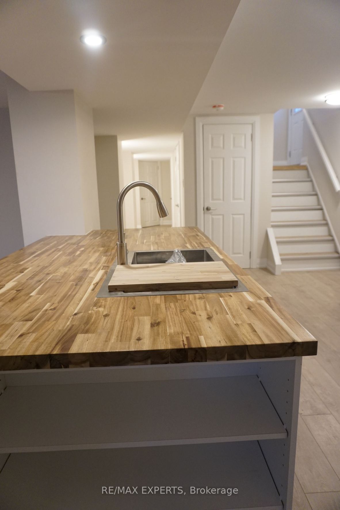 77 Cromwell Ave, #Lower