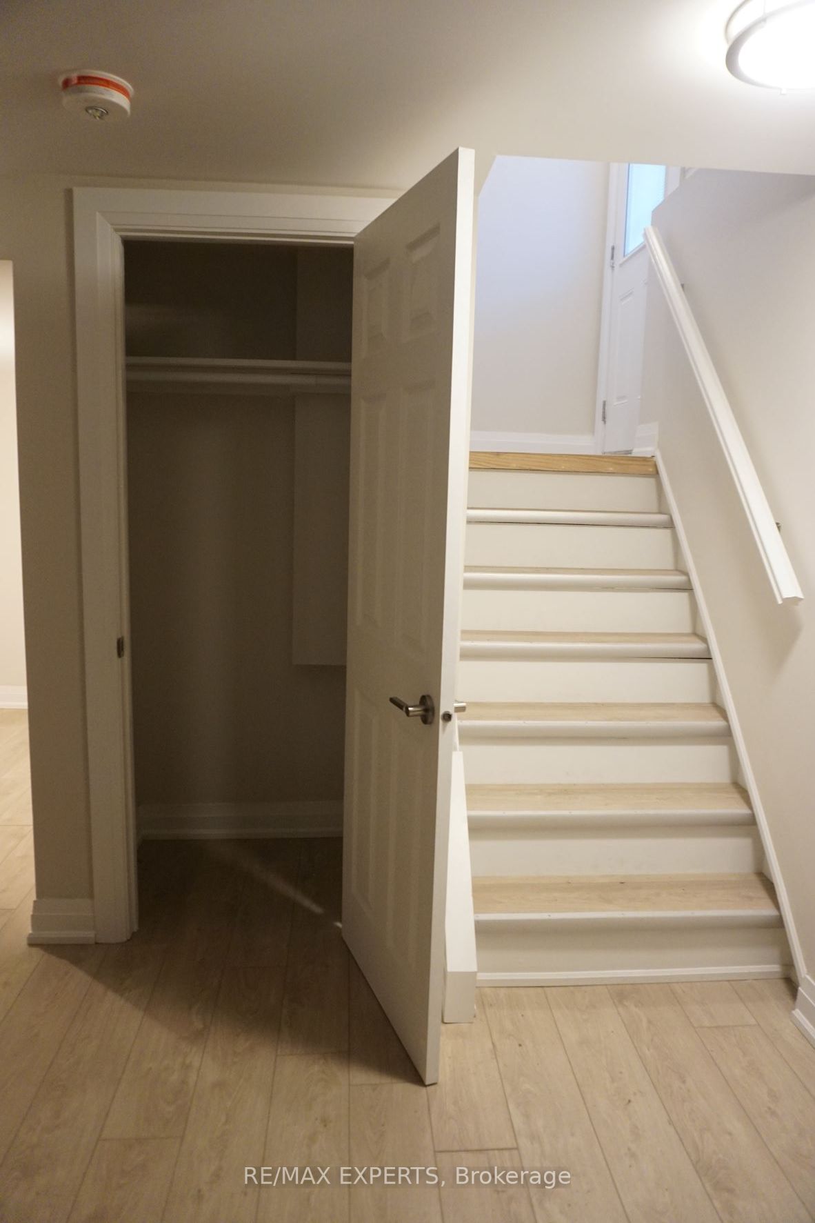 77 Cromwell Ave, #Lower