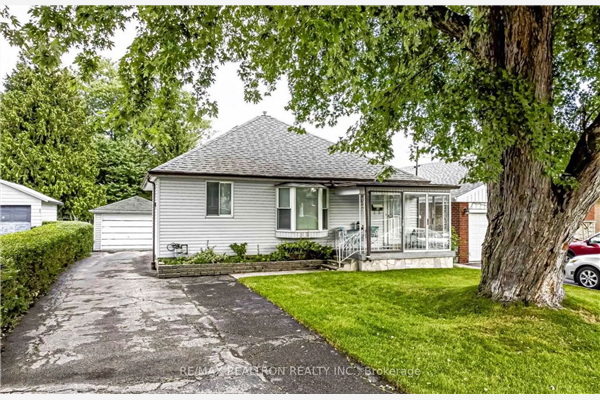 65 Kitchener Rd, Toronto