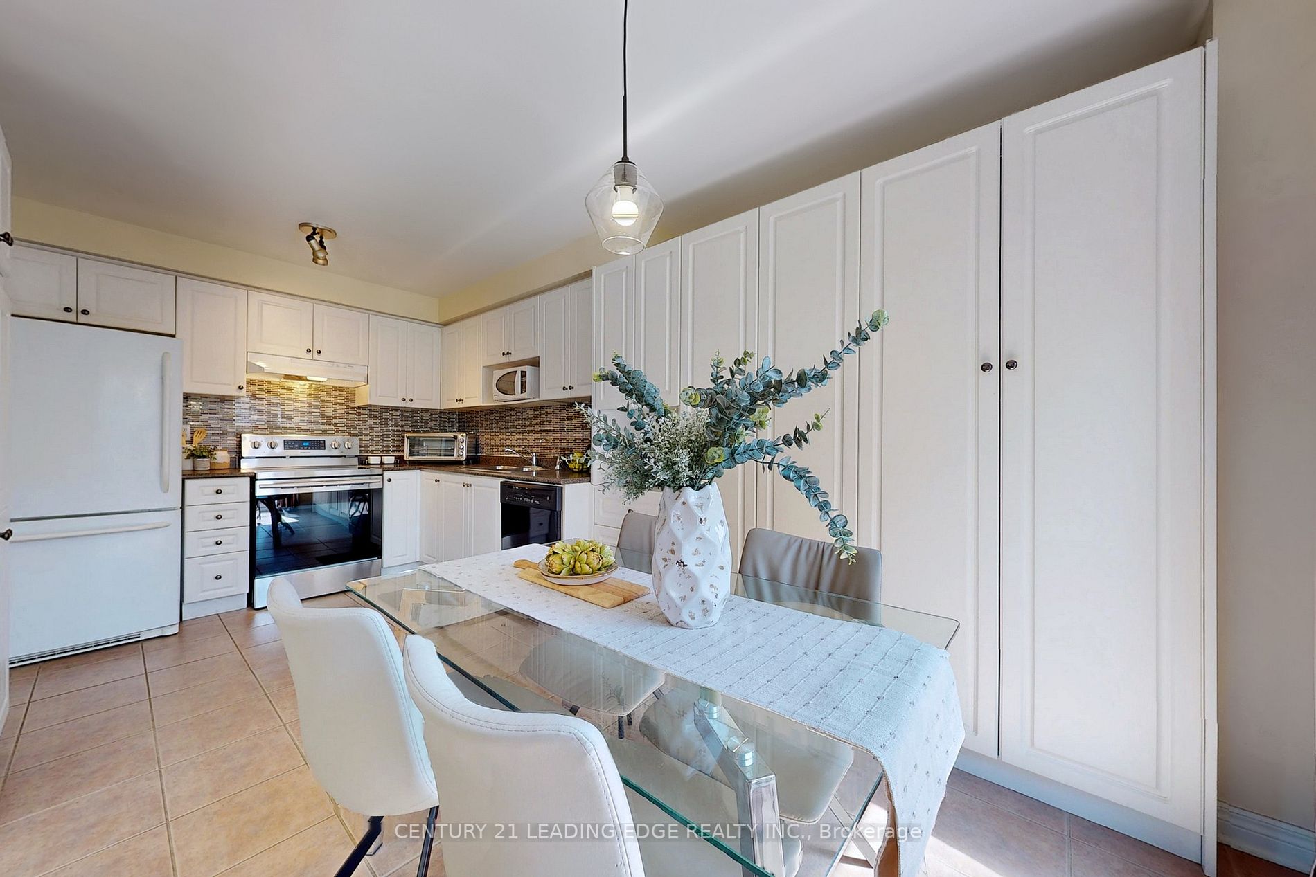 1 Teagarden Crt