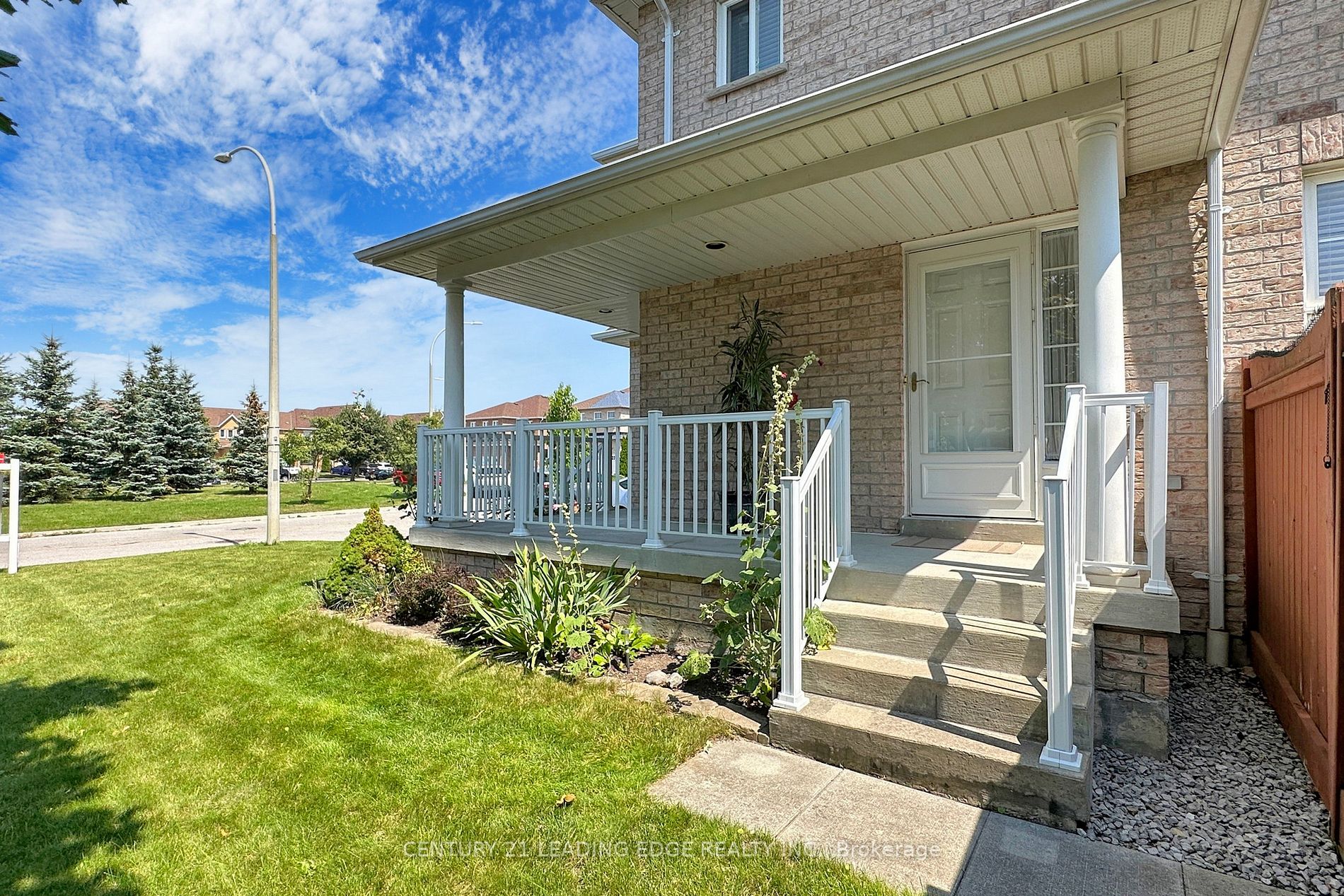1 Teagarden Crt