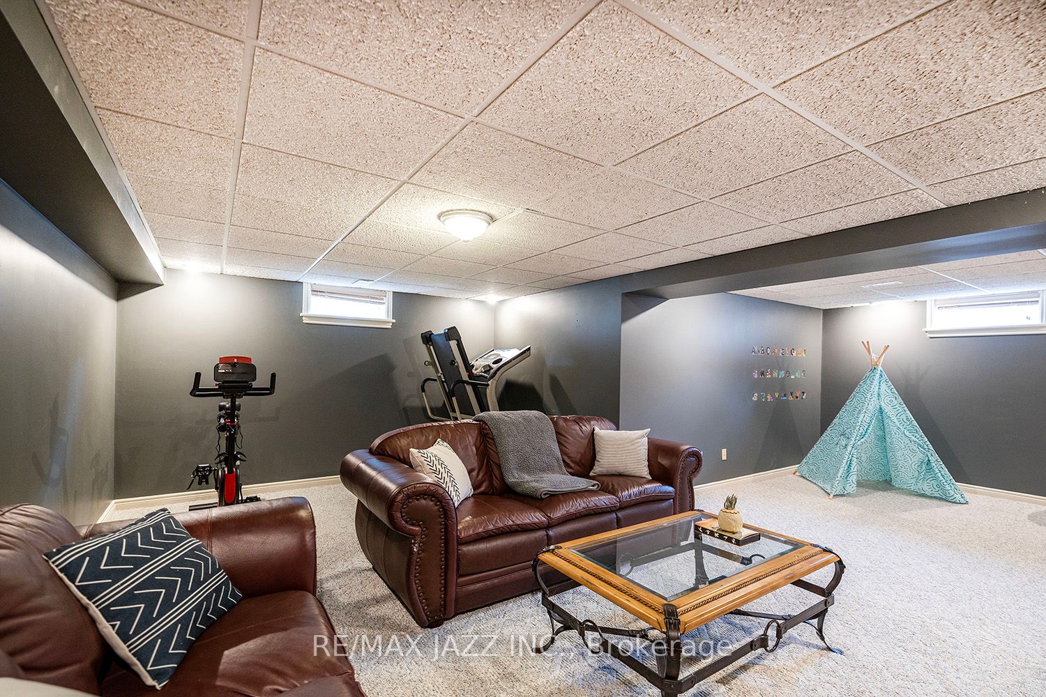 857 Sundance Circ