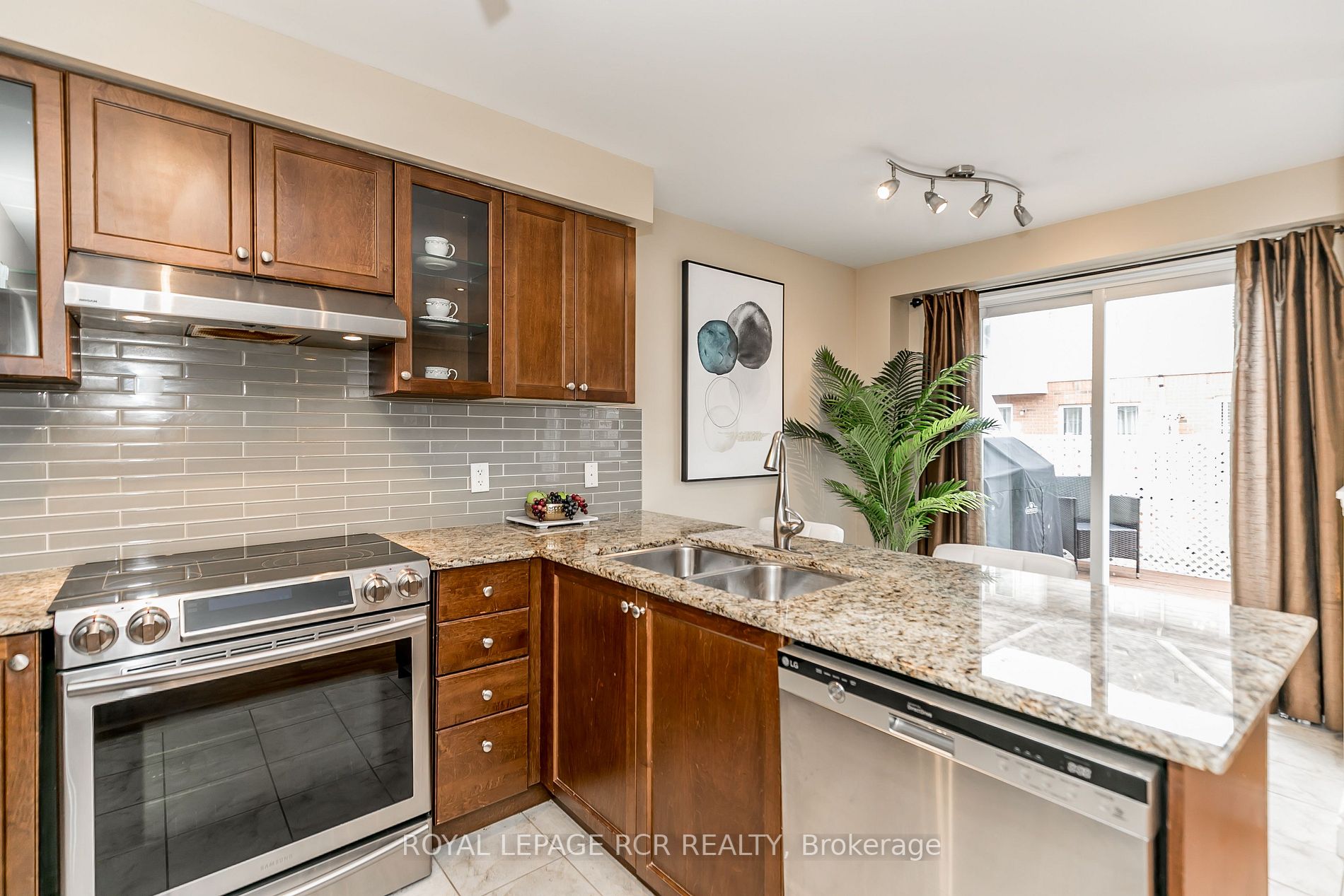 1850 Kingston Rd, #81