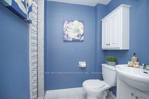 80 Athol St E, #604