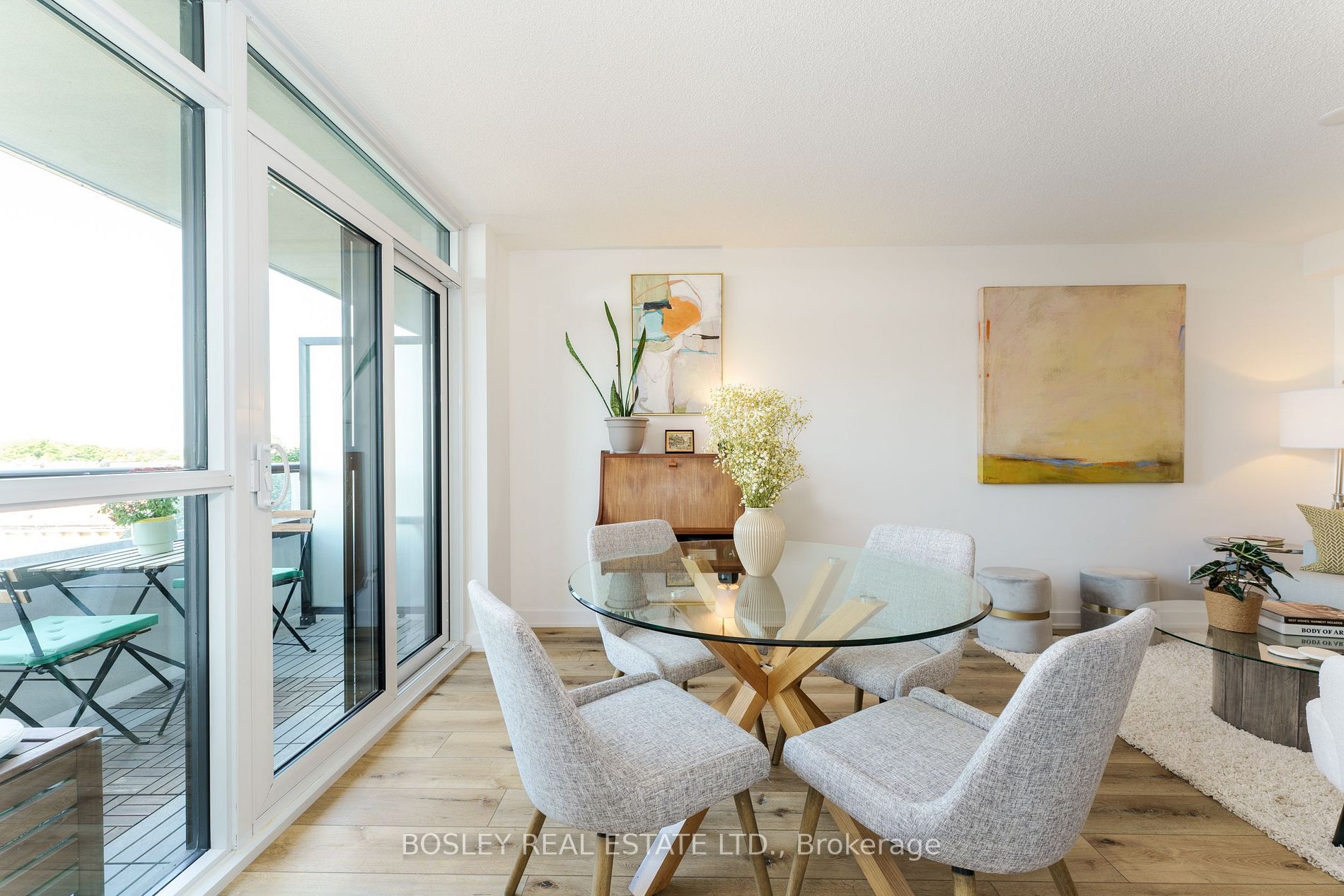 8 Trent Ave, #406