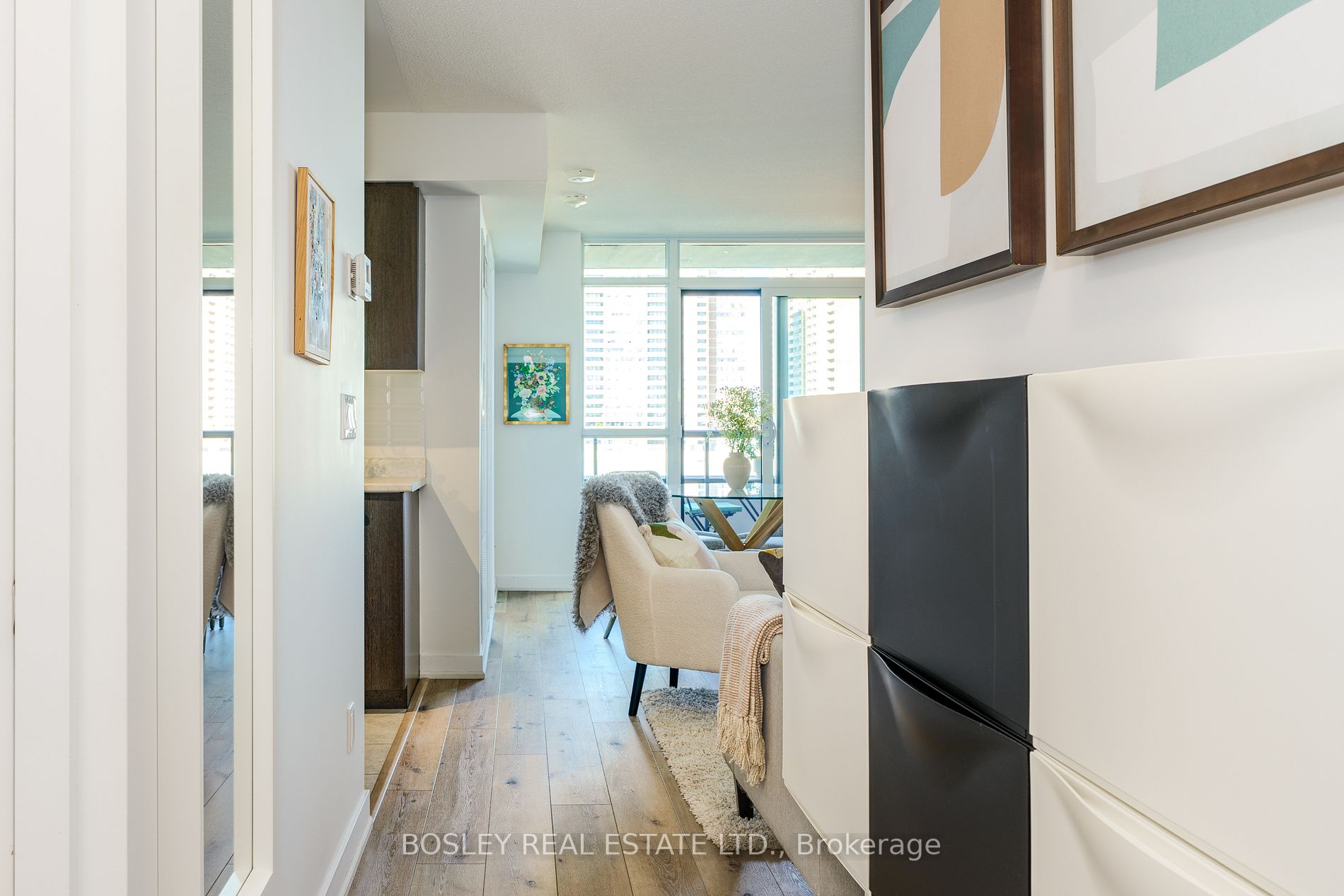 8 Trent Ave, #406