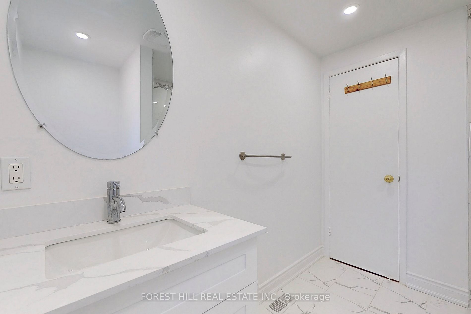 121 Centennial Road, #37