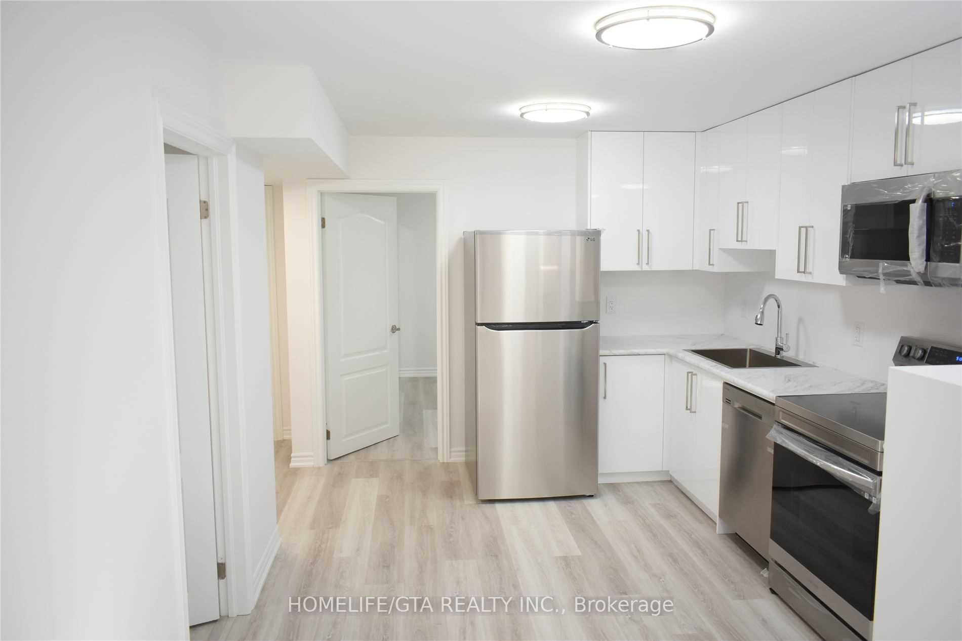 655 Cartier Ave, #Lower