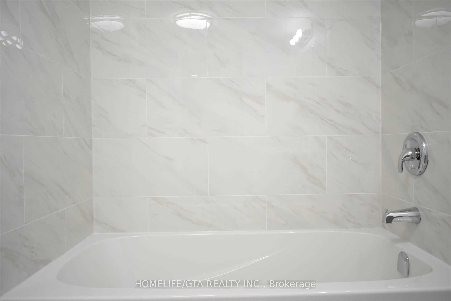 655 Cartier Ave, #Lower