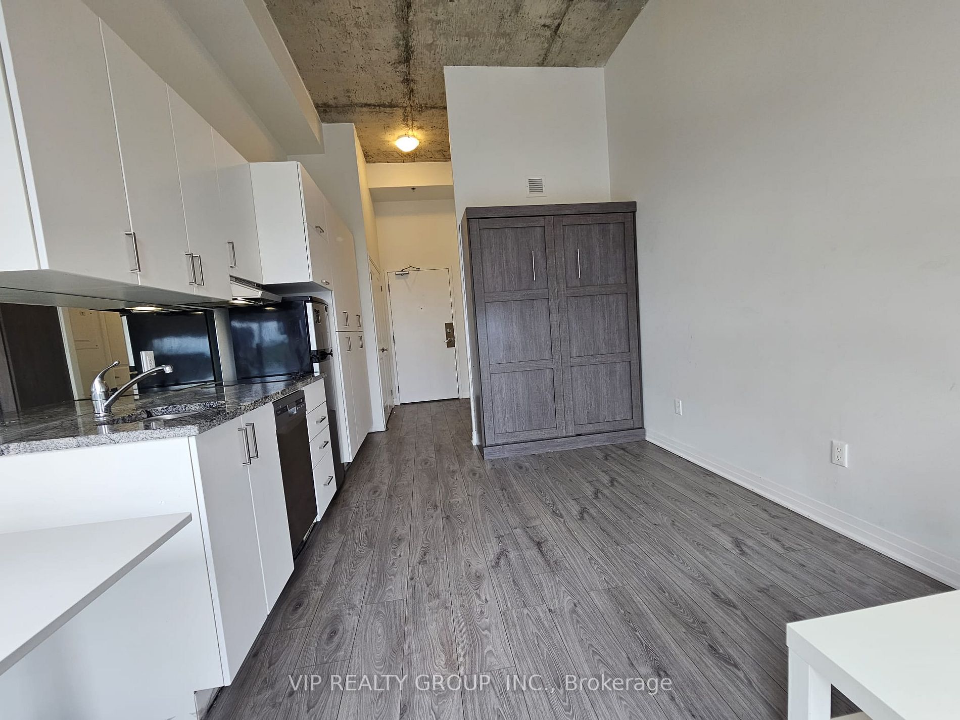 1900 Simcoe Street N, #815