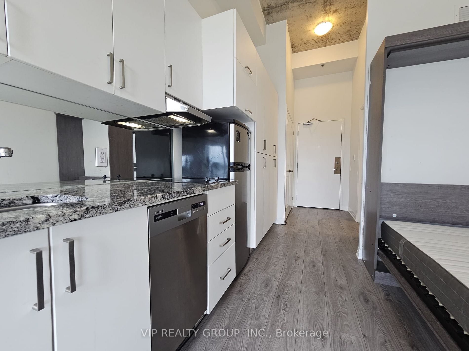 1900 Simcoe Street N, #815