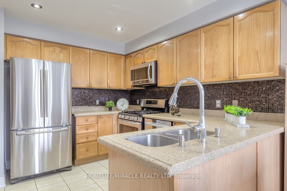 98 Jenkinson Way, #70