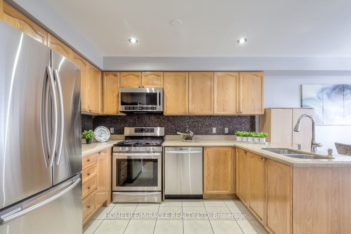 98 Jenkinson Way, #70