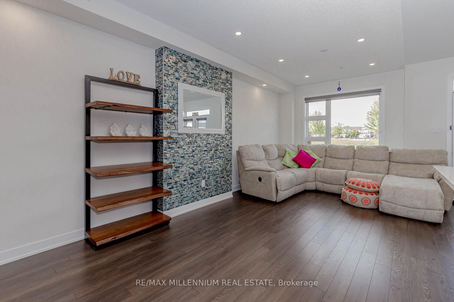 88 Donald Fleming Way