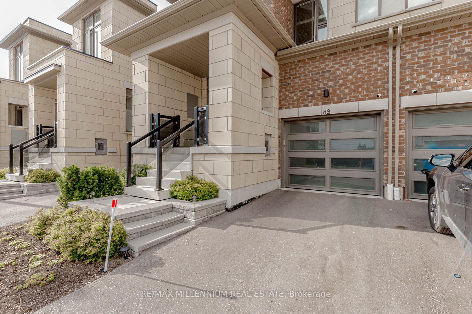88 Donald Fleming Way