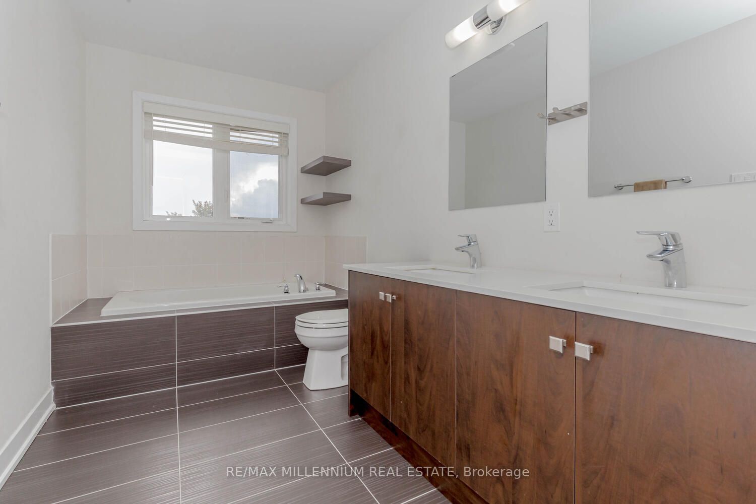 88 Donald Fleming Way