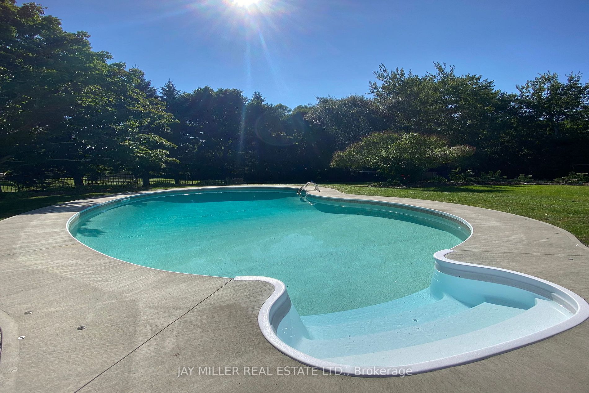35 Sunny Ridge Tr