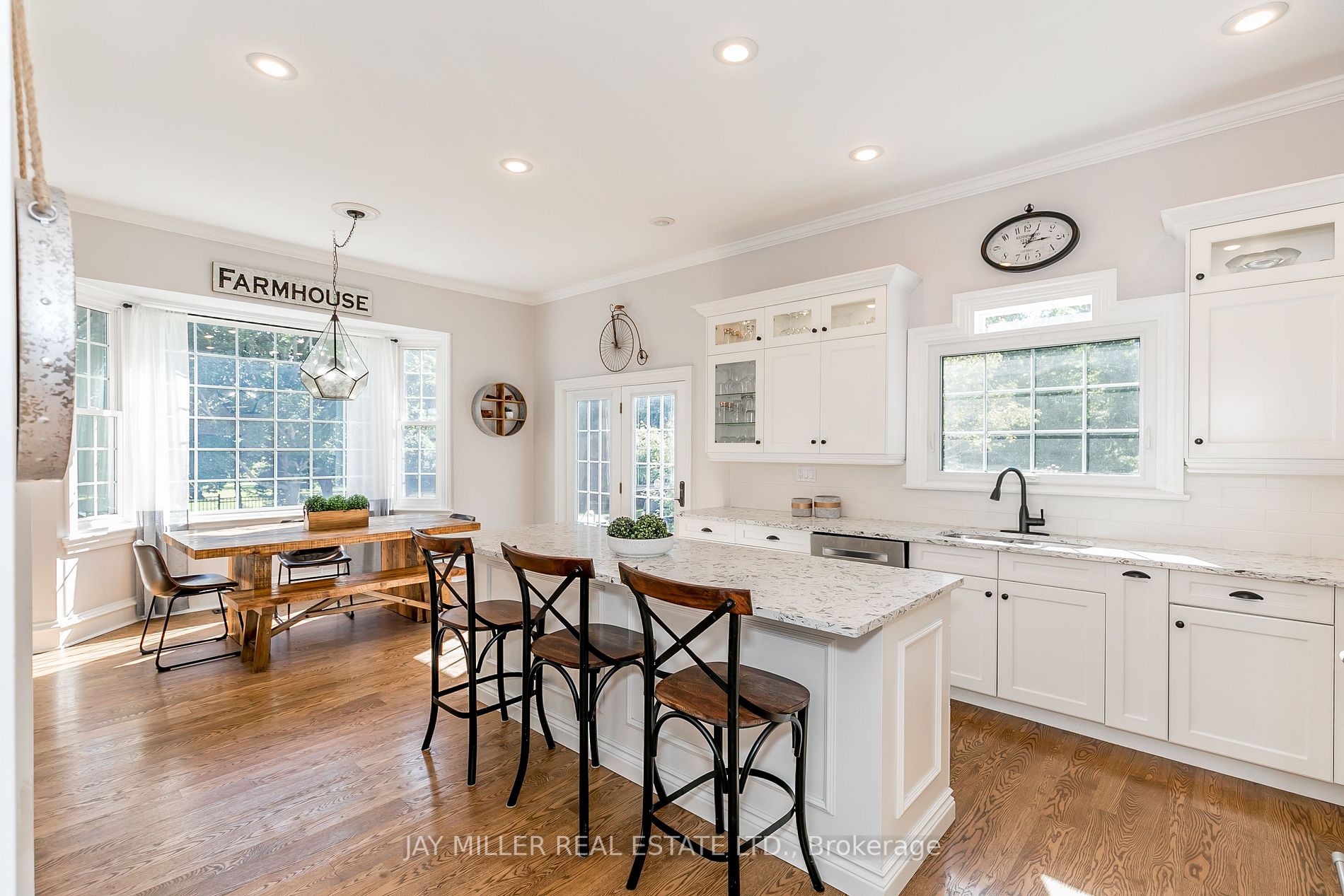 35 Sunny Ridge Tr