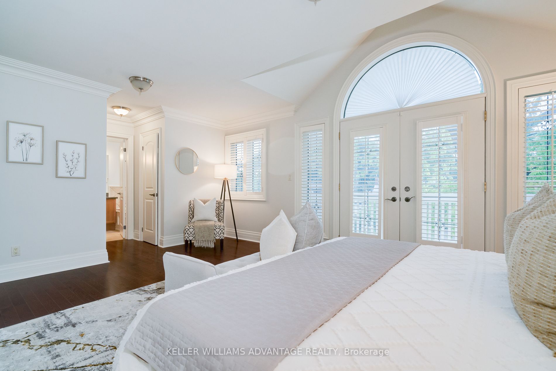 113 Lakeside Ave
