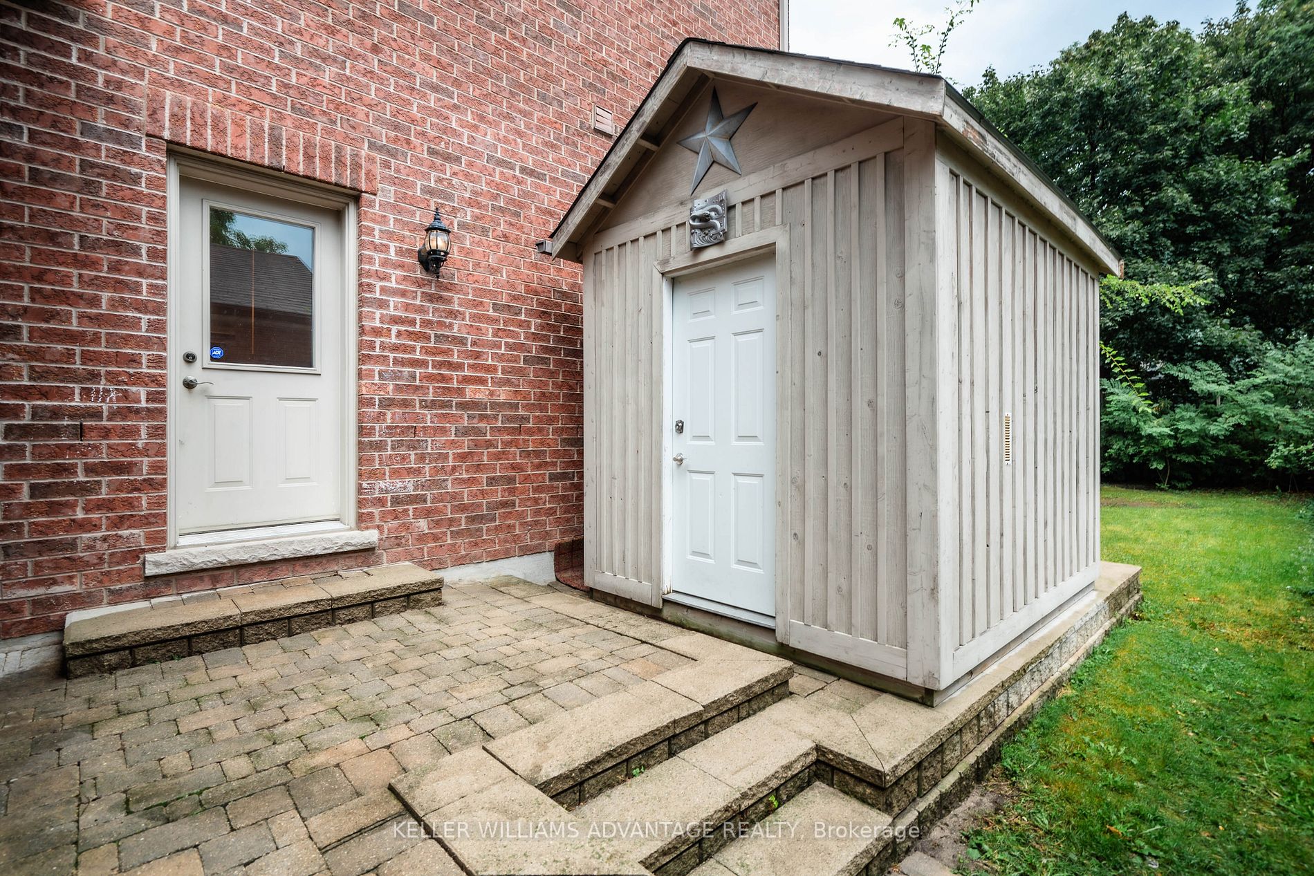 113 Lakeside Ave