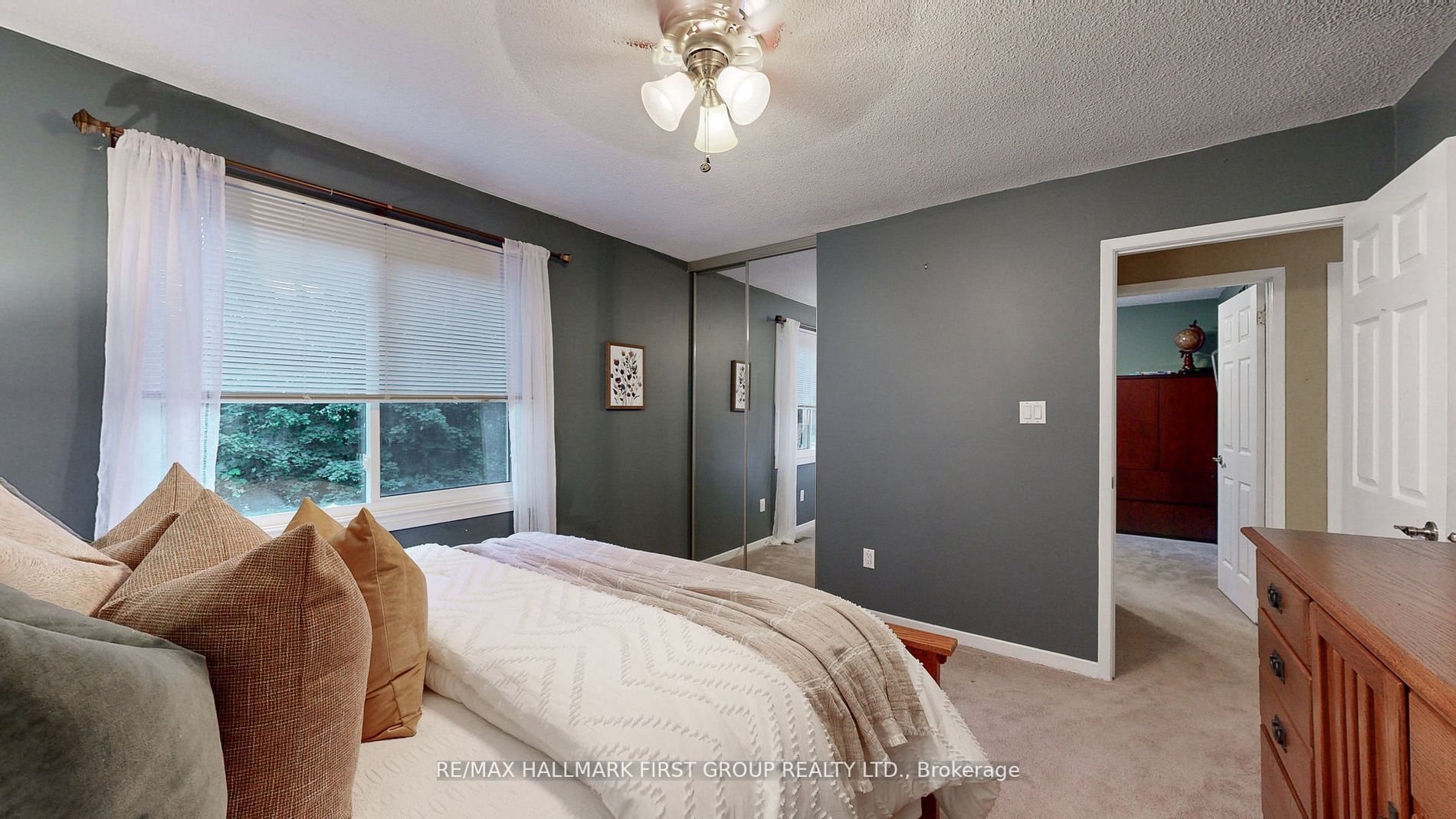 1787 Listowell Cres