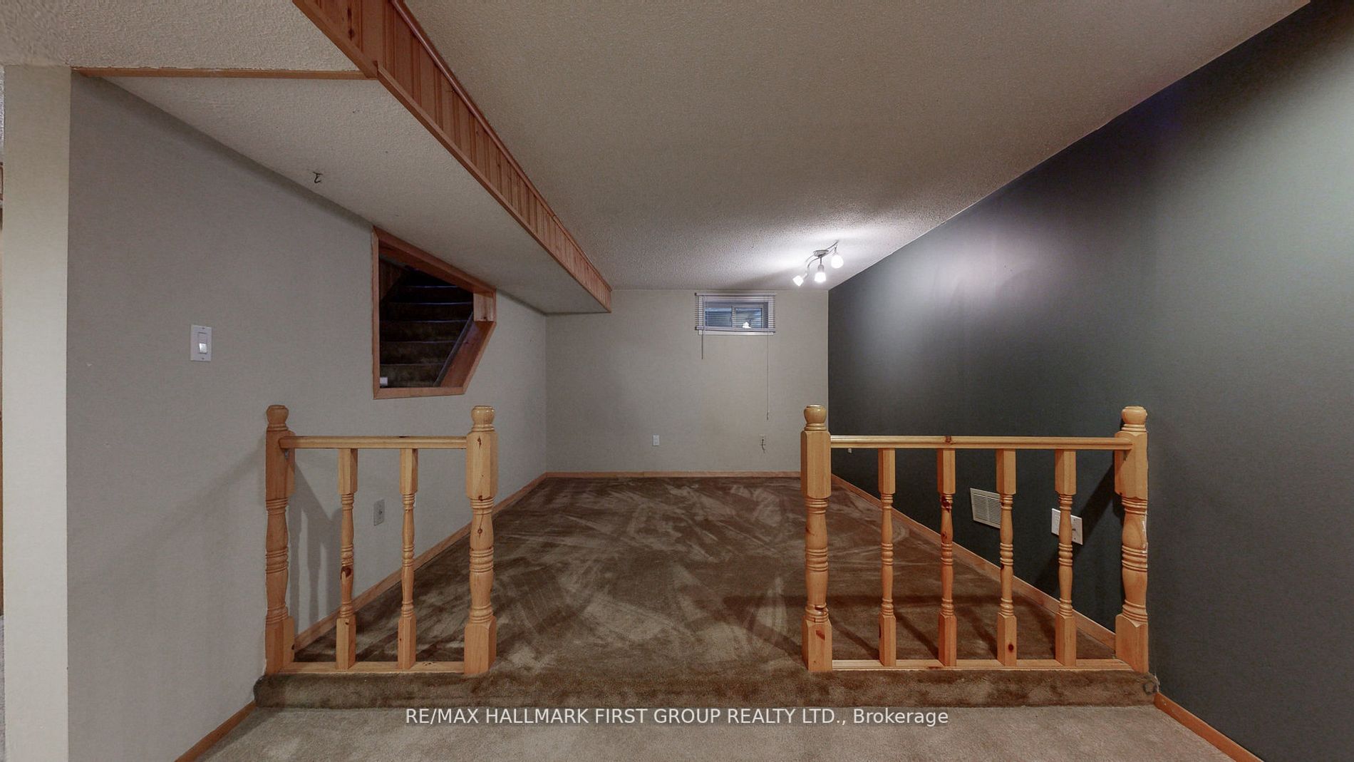 1787 Listowell Cres
