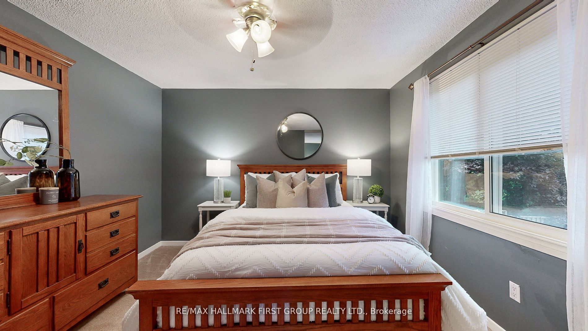 1787 Listowell Cres