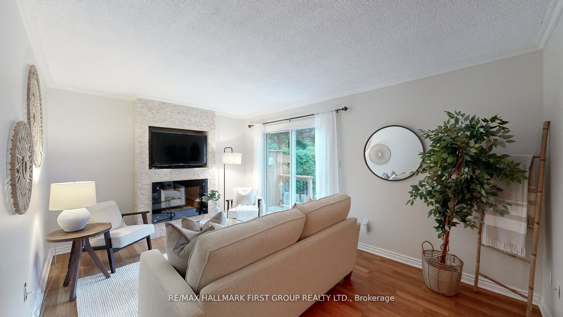 1787 Listowell Cres