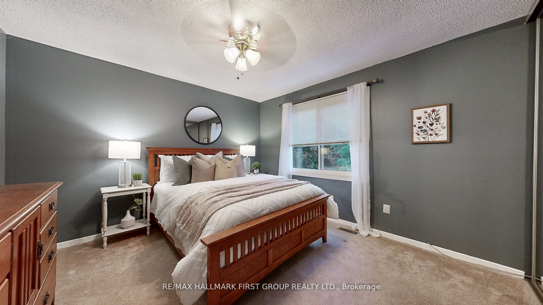 1787 Listowell Cres