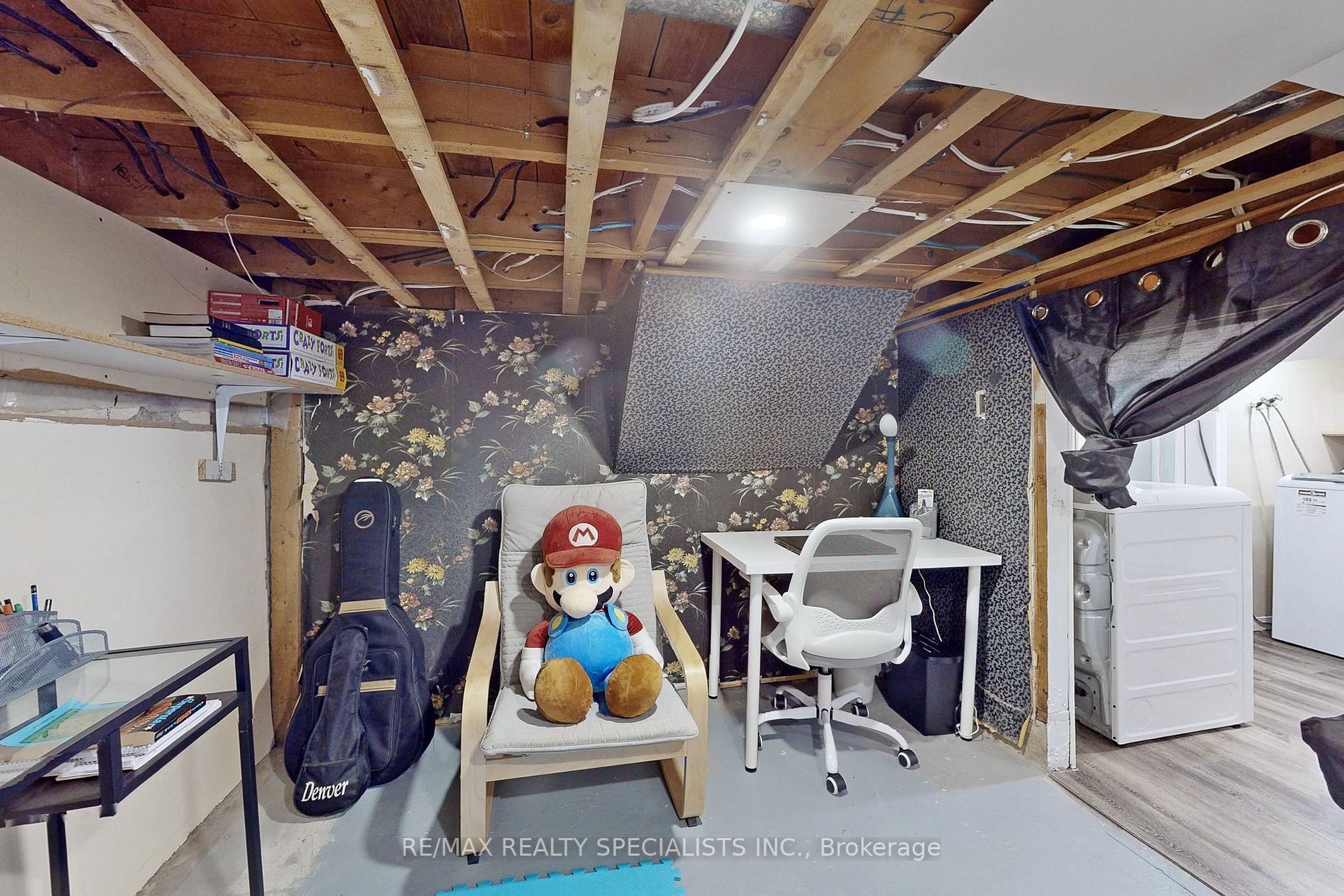 408 Century St
