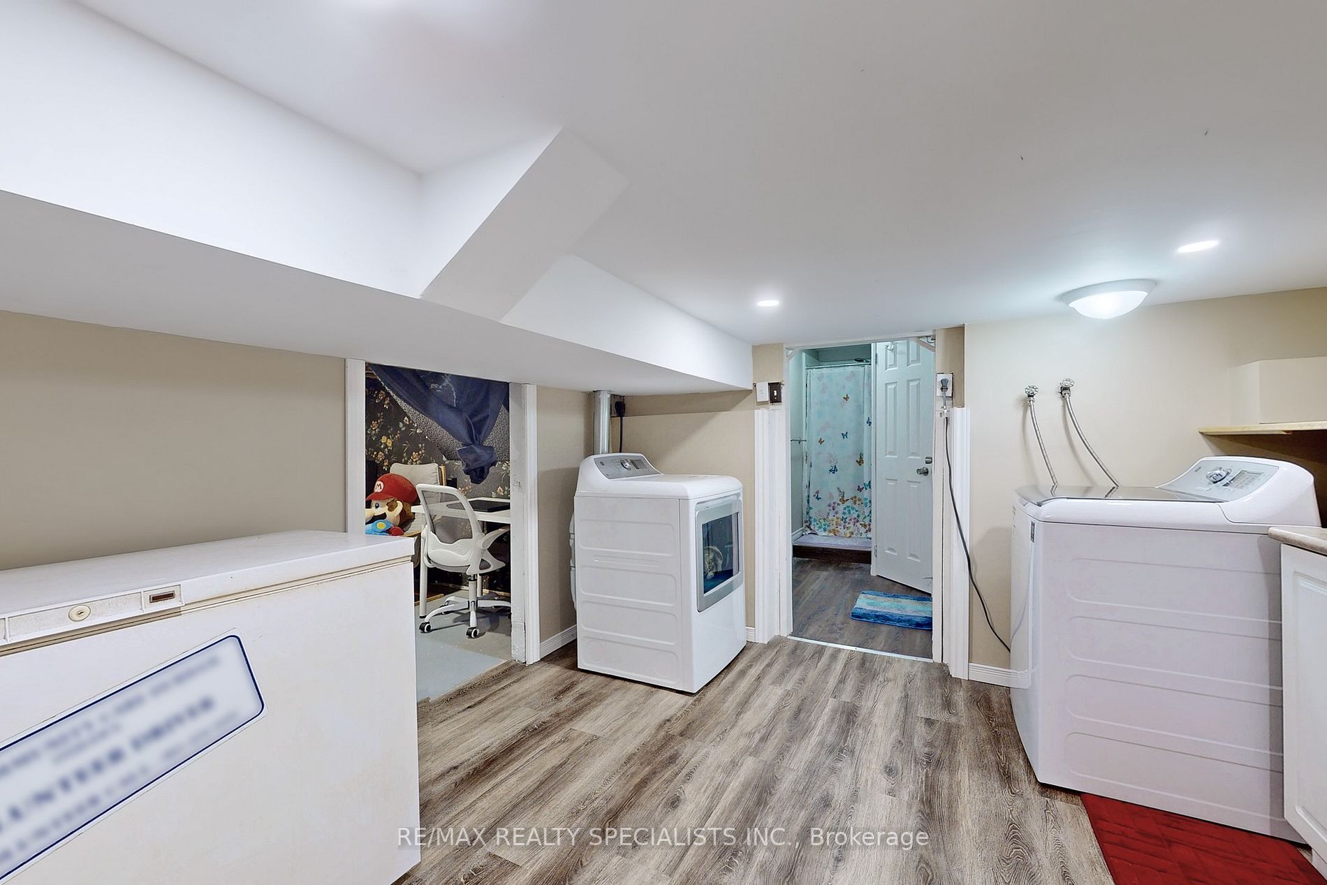 408 Century St