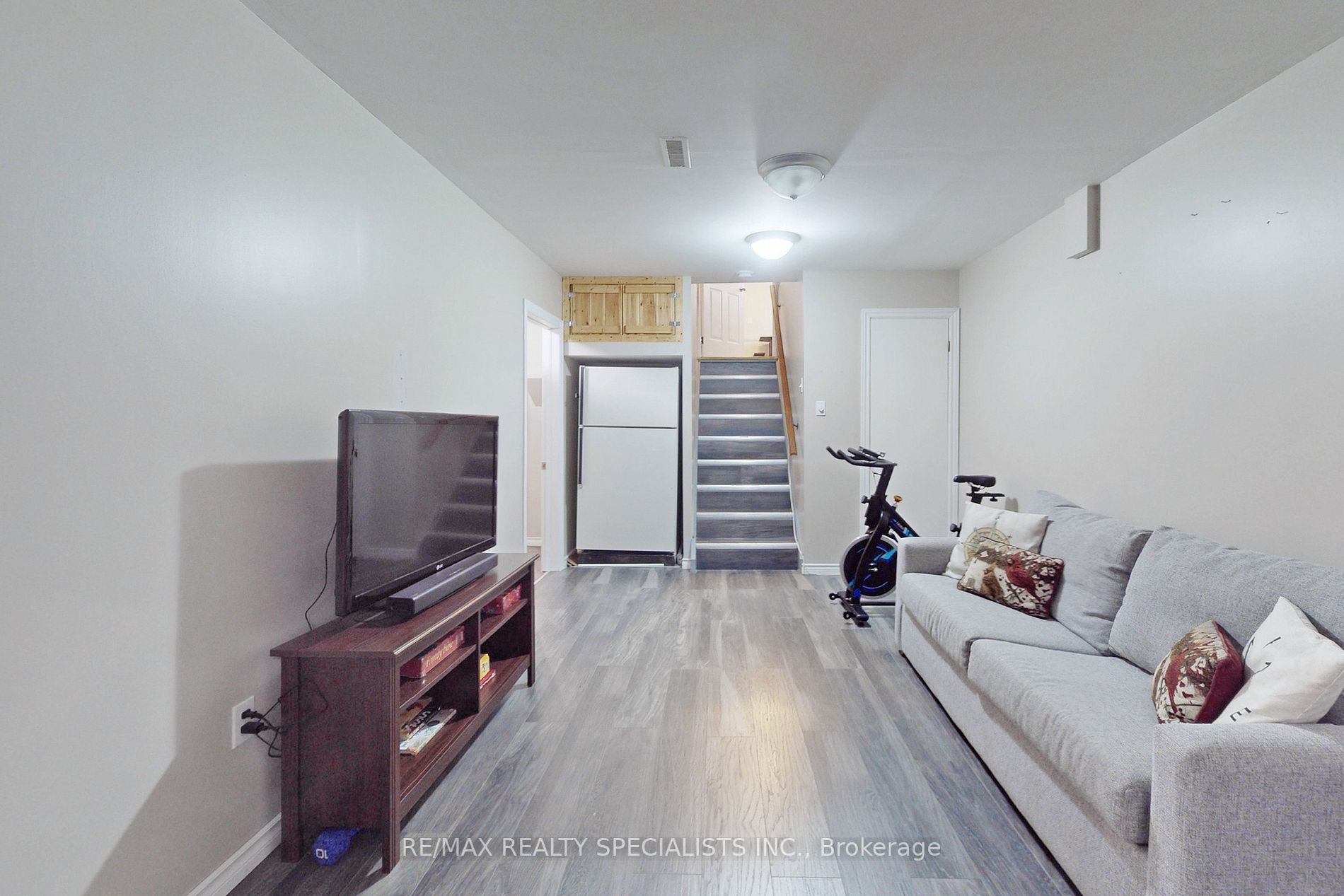 408 Century St
